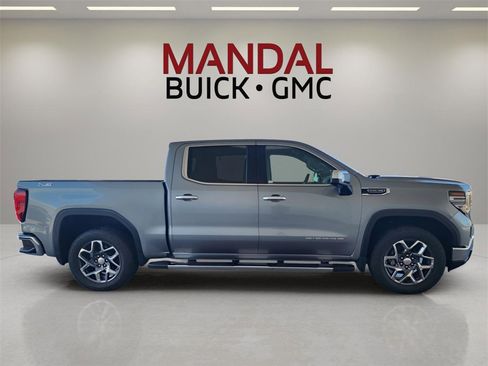 Used 2025 GMC Sierra 1500 SLT w/ SLT Premium Package image 5