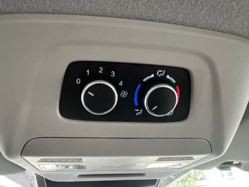 Used 2023 Ford Transit 350 XLT image 18