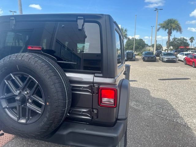 Used 2024 Jeep Wrangler Unlimited Sport AWD/4WD image 23