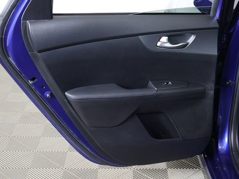 Used 2021 Kia Forte LXS FWD image 21