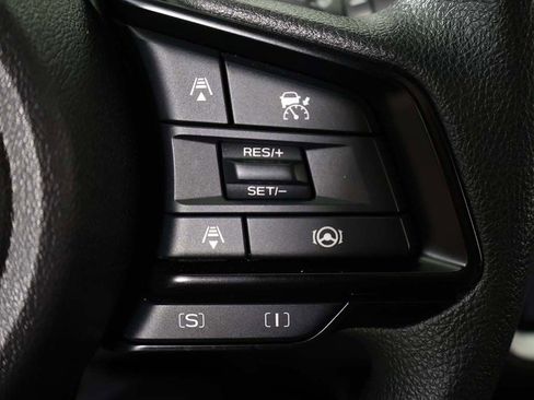 Used 2025 Subaru Crosstrek 2.0i Premium AWD/4WD image 41