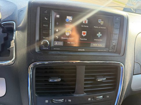 Used 2017 Dodge Grand Caravan GT image 13