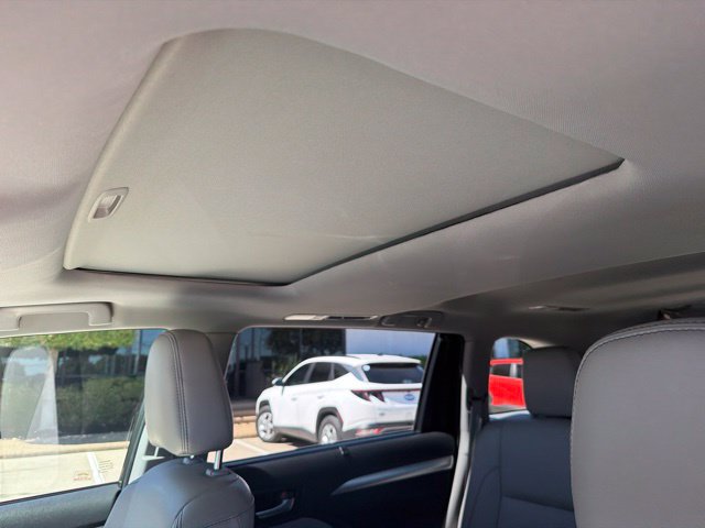 Used 2019 Toyota Highlander XLE FWD image 9