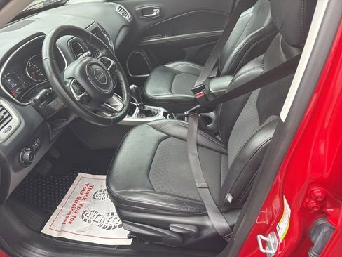 Used 2019 Jeep Compass Latitude w/ Cold Weather Group image 12