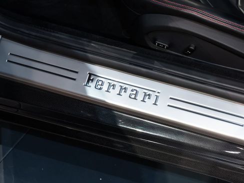 Used 2020 Ferrari 812 Superfast RWD image 28