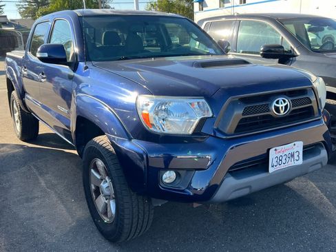 Used 2012 Toyota Tacoma 4x4 Double Cab w/ TRD Sport Pkg image 3