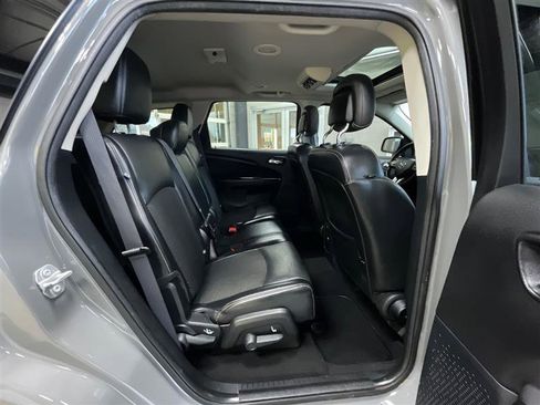 Used 2020 Dodge Journey Crossroad FWD image 23