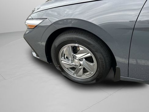 New 2026 Hyundai Elantra SEL Sport Premium FWD image 35
