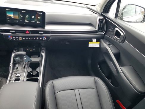 New 2026 Kia Sorento S w/ S Panoramic Sunroof Package image 29
