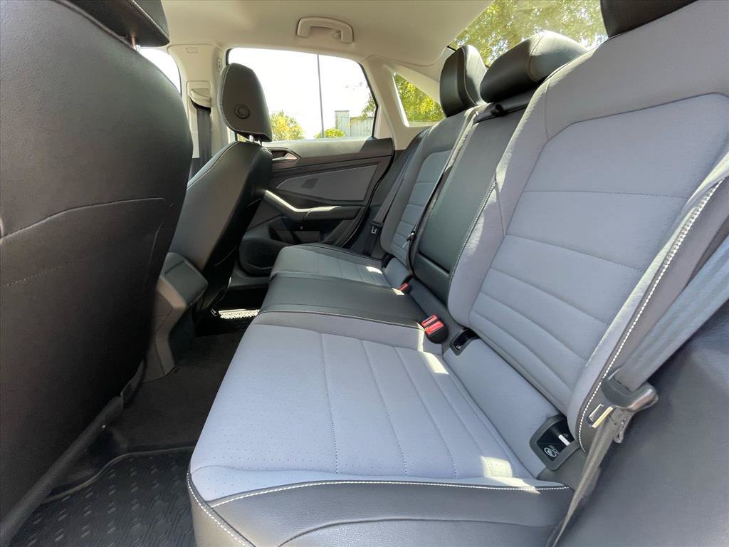 New 2026 Volkswagen Jetta SE FWD image 4