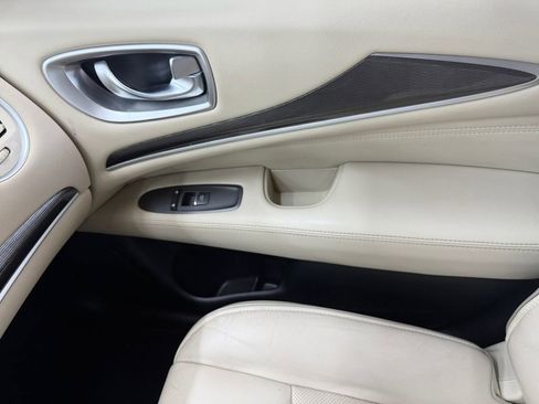 Used 2019 INFINITI QX60 Luxe w/ Essential Package FWD image 30