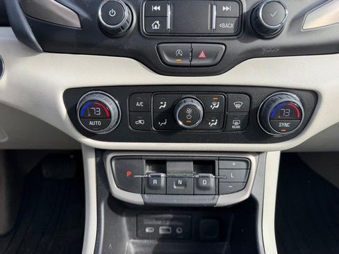 Used 2024 GMC Terrain Denali w/ Denali Premium Package image 15