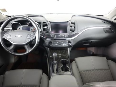 Used 2015 Chevrolet Impala LT FWD image 23