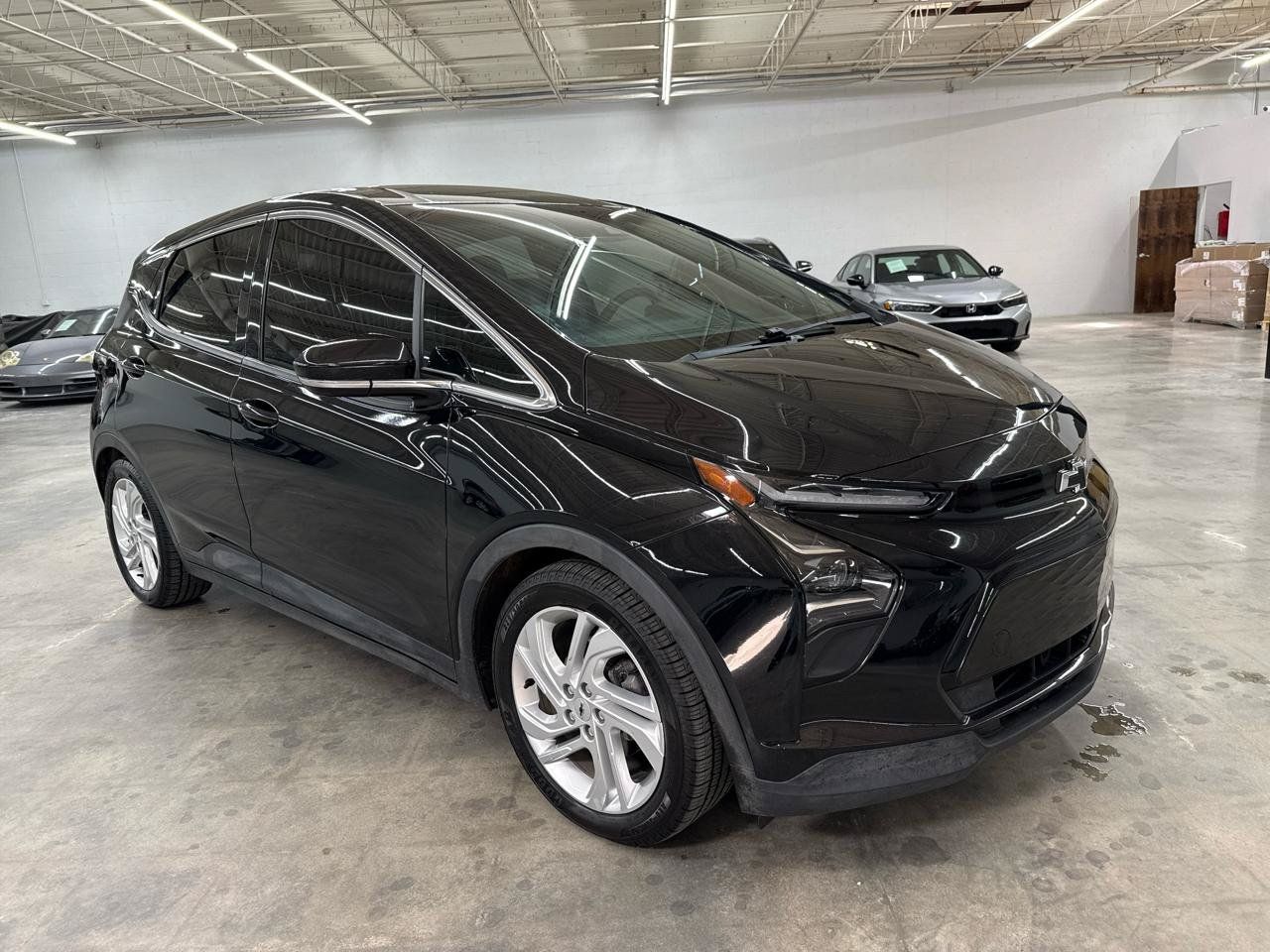 Used 2023 Chevrolet Bolt LT FWD image 4