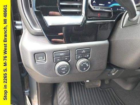 Used 2023 Chevrolet Silverado 1500 LT AWD/4WD image 16