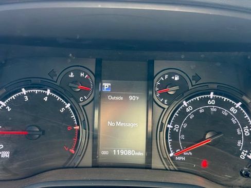 Used 2021 Toyota 4Runner SR5 AWD/4WD image 18