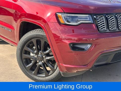 Used 2020 Jeep Grand Cherokee Altitude image 4