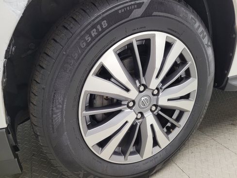 Used 2019 Nissan Pathfinder SV FWD image 31