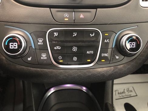 Used 2024 Chevrolet Malibu LT FWD image 17