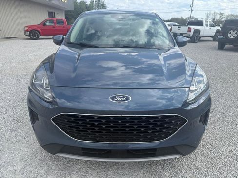 Used 2020 Ford Escape SE image 2