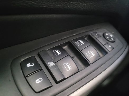 Used 2020 Jeep Cherokee Limited AWD/4WD image 27