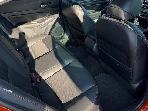 Used 2019 Nissan Altima 2.5 SR FWD image 10