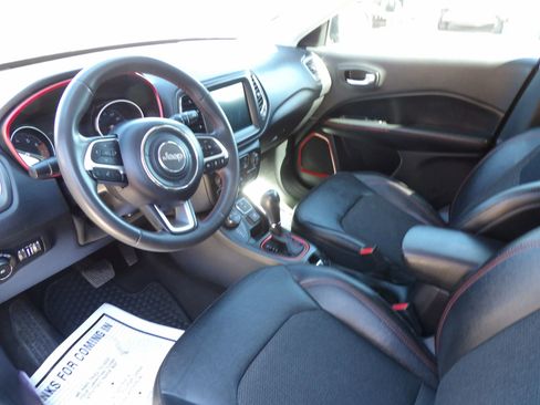 Used 2021 Jeep Compass Trailhawk AWD/4WD image 10