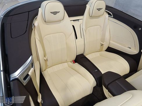 Used 2022 Bentley Continental GT AWD/4WD image 26