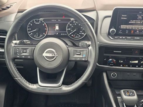 Used 2023 Nissan Rogue SV w/ SV Premium B Package FWD image 16