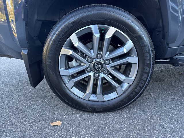 Used 2025 Toyota 4Runner Limited AWD/4WD image 20