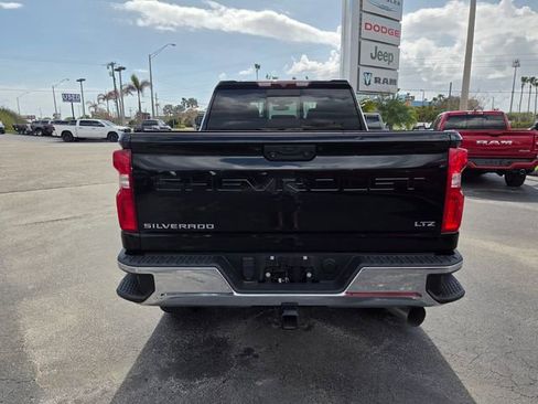 Used 2021 Chevrolet Silverado 2500 LTZ w/ LTZ Convenience Package AWD/4WD image 10