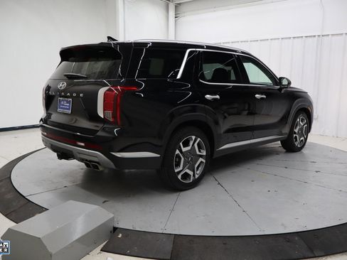 Used 2024 Hyundai Palisade Limited image 4