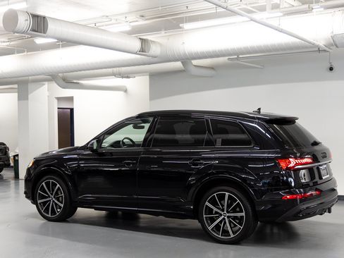 Used 2021 Audi Q7 3.0T Prestige AWD/4WD image 6