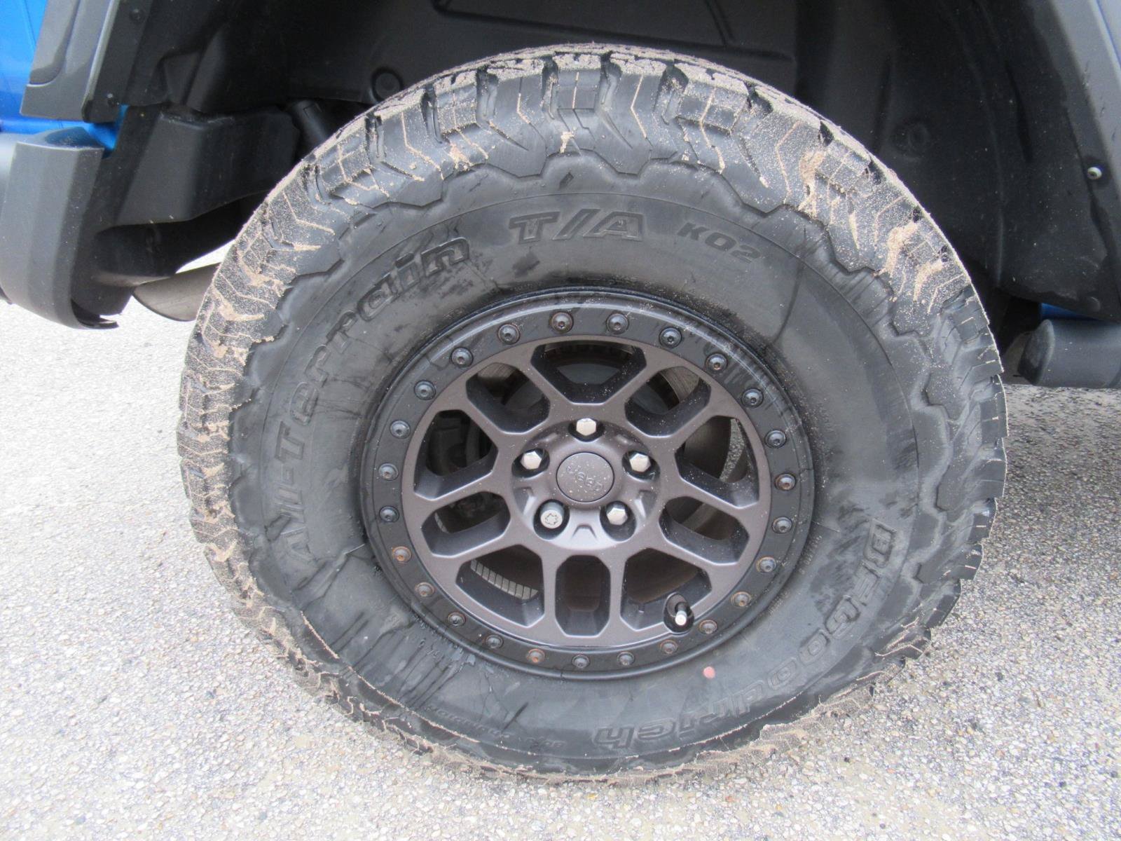 Used 2021 Jeep Wrangler Unlimited Rubicon w/ Xtreme Recon 35" Tire Package AWD/4WD image 5