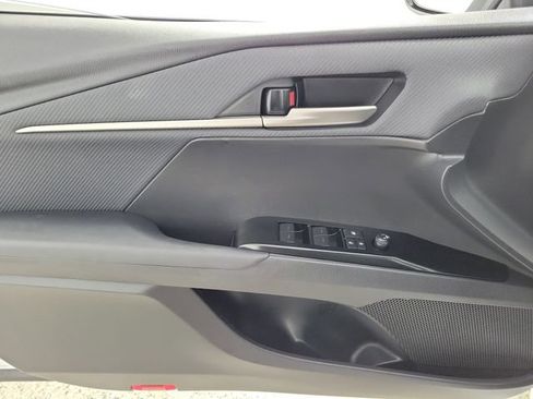 Used 2025 Toyota Camry SE FWD image 21