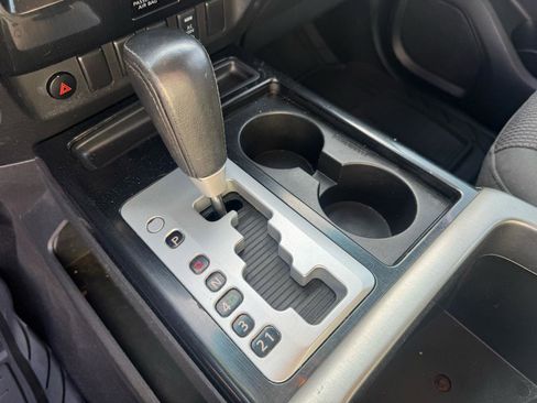 Used 2015 Nissan Titan SV w/ SV Value Truck Package image 40