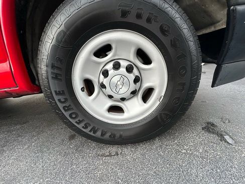 Used 2018 Chevrolet Express 2500 w/ Driver Convenience Package image 27