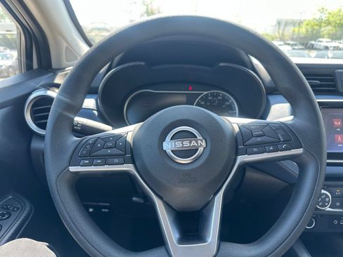 Used 2025 Nissan Versa SV FWD image 25
