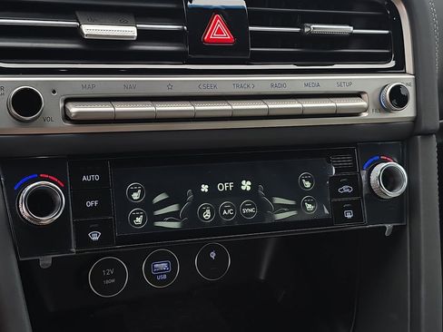 Used 2025 Genesis G70 3.3T Advanced w/ Sport Prestige Package image 24