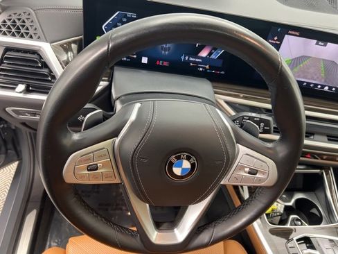 Used 2024 BMW X7 xDrive40i image 25