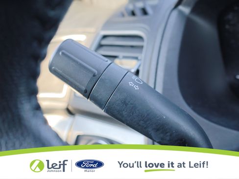 Used 2018 Ford Explorer XLT w/ Equipment Group 202A image 16