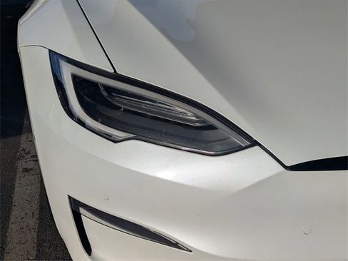 Used 2021 Tesla Model S Plaid image 7
