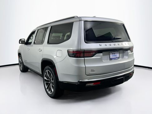 Used 2022 Jeep Wagoneer Series III w/ Premium Group I AWD/4WD image 7