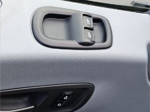 Used 2019 Ford Transit 250 148 Medium Roof image 27