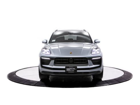 Certified 2026 Porsche Macan AWD/4WD image 10