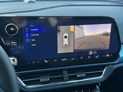 New 2026 Chevrolet Equinox EV LT image 4