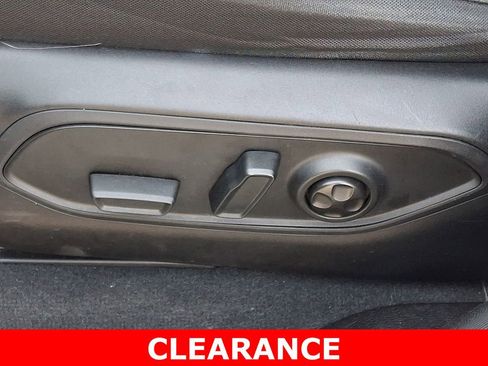 Used 2023 Jeep Grand Cherokee Laredo AWD/4WD image 25