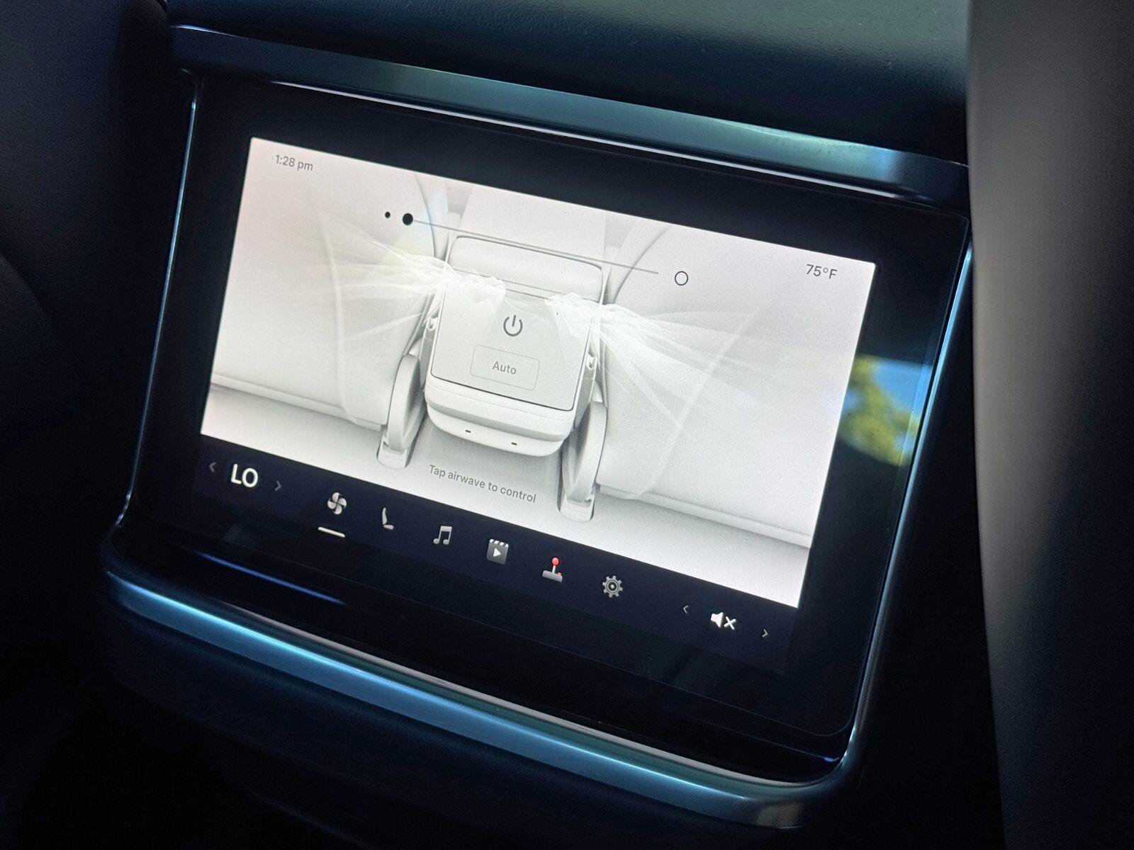 Used 2022 Tesla Model S AWD/4WD image 36