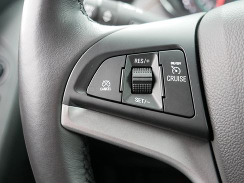 Used 2022 Chevrolet Trax LT w/ Sport Edition image 28