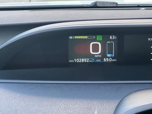 Certified 2020 Toyota Prius Prime XLE w/ Carpet Mat Package image 30